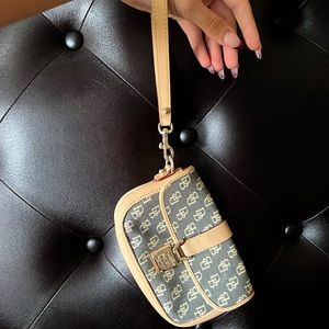 Vintage Dooney & Bourke Wristlet